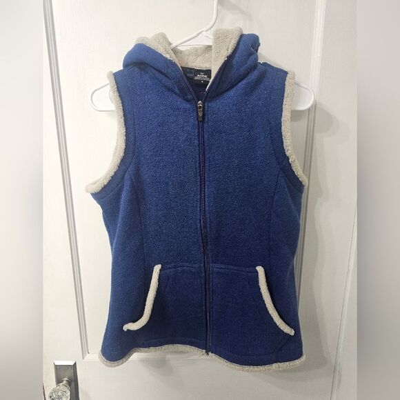 Kuhl Jackets & Blazers - KUHL womens sz small vest with pockets,  in great shape